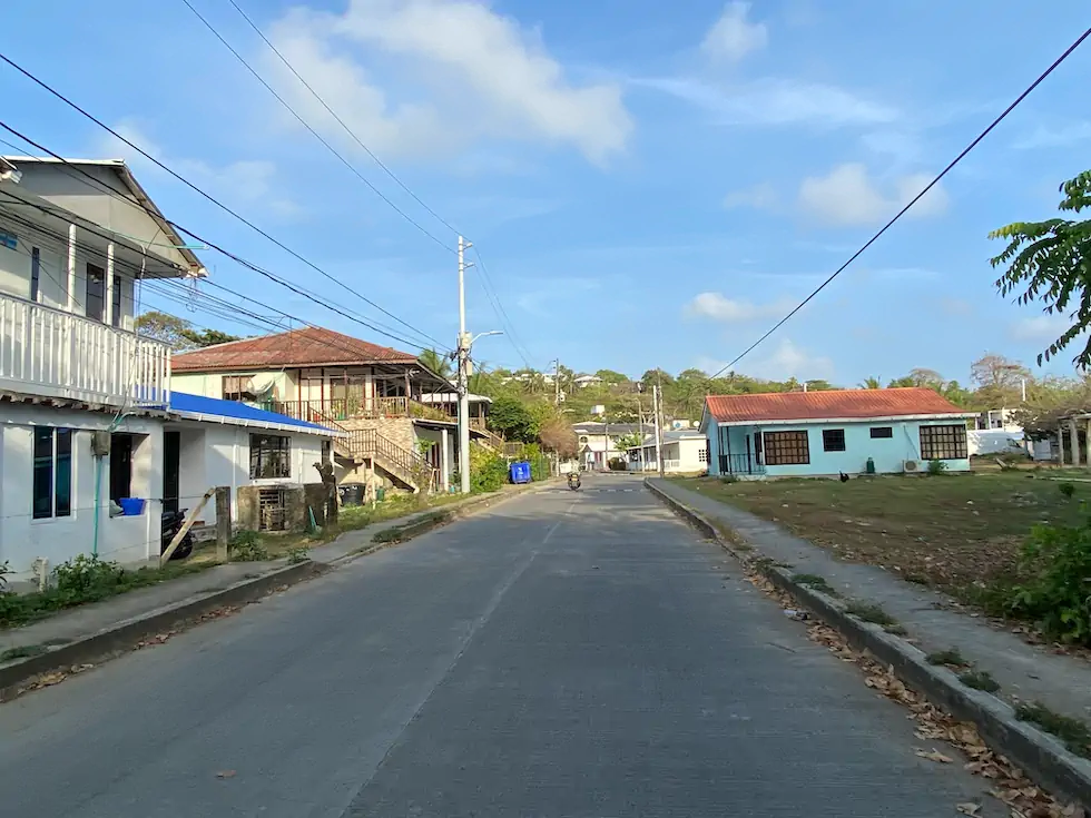 BARRIO LITTLE HILL